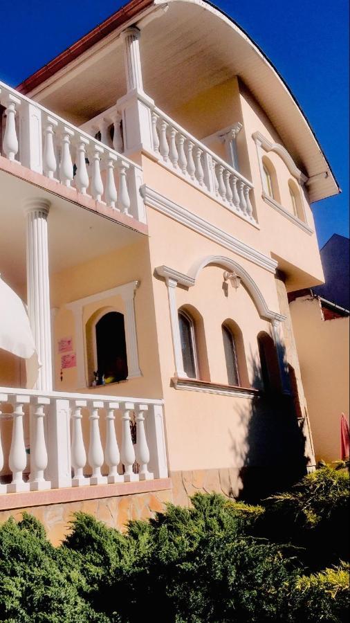 Adam Apartmanhaz Appartement Szeged Buitenkant foto