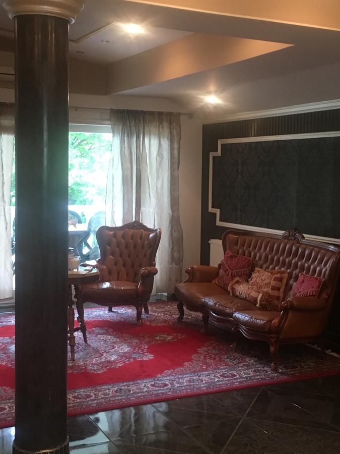 Adam Apartmanhaz Appartement Szeged Buitenkant foto